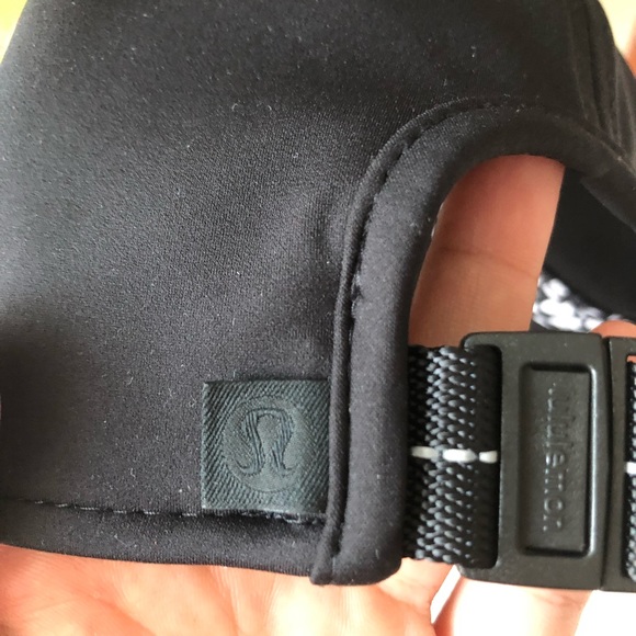 SOLD-lululemon workout hat - Picture 1 of 4